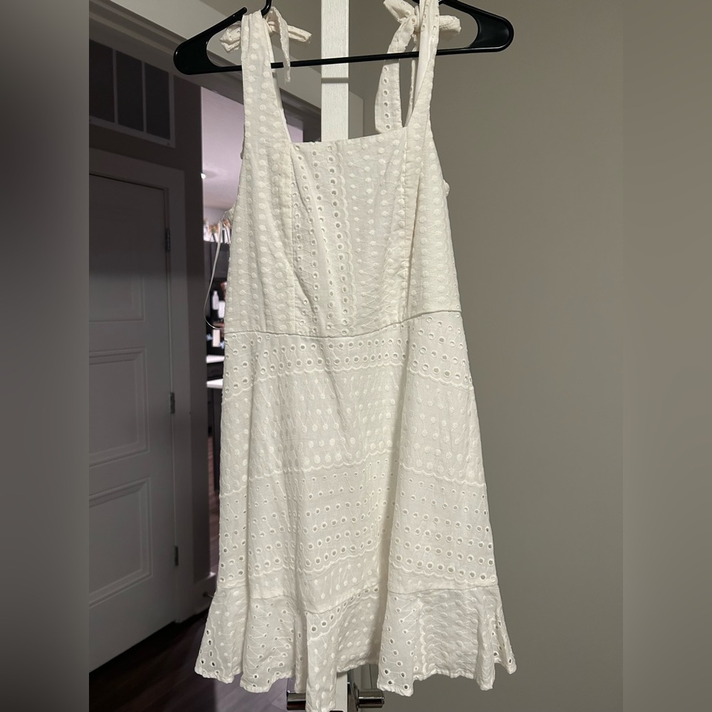 White Mini Dress from Francesca’s size Medium. With tags never been worn